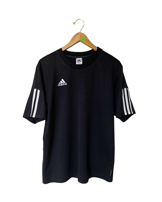 Adidas T-Shirt - M